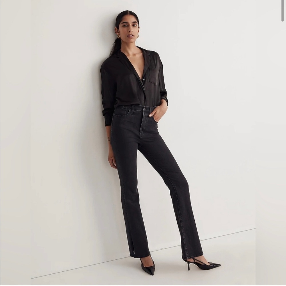 Madewell Demi Flare Jeans in Bellhaven Wash: Slit-Hem Edition